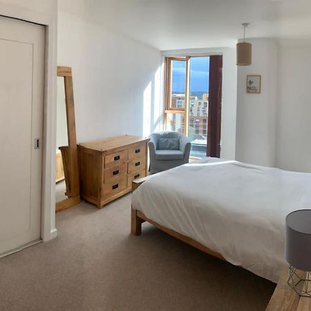 2 Bed Apartment In Granary Wharf Leeds Leeds  Dış mekan fotoğraf