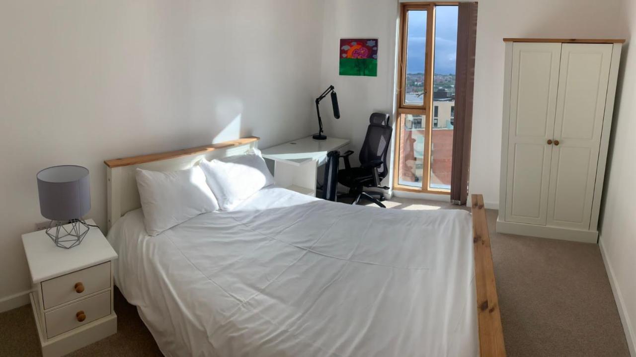 2 Bed Apartment In Granary Wharf Leeds Leeds  Dış mekan fotoğraf