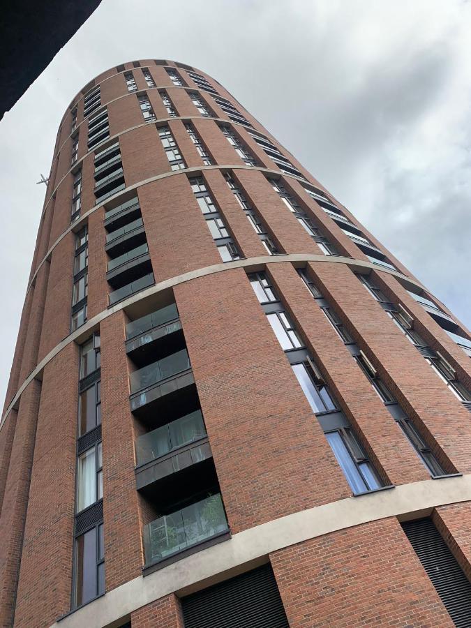 2 Bed Apartment In Granary Wharf Leeds Leeds  Dış mekan fotoğraf