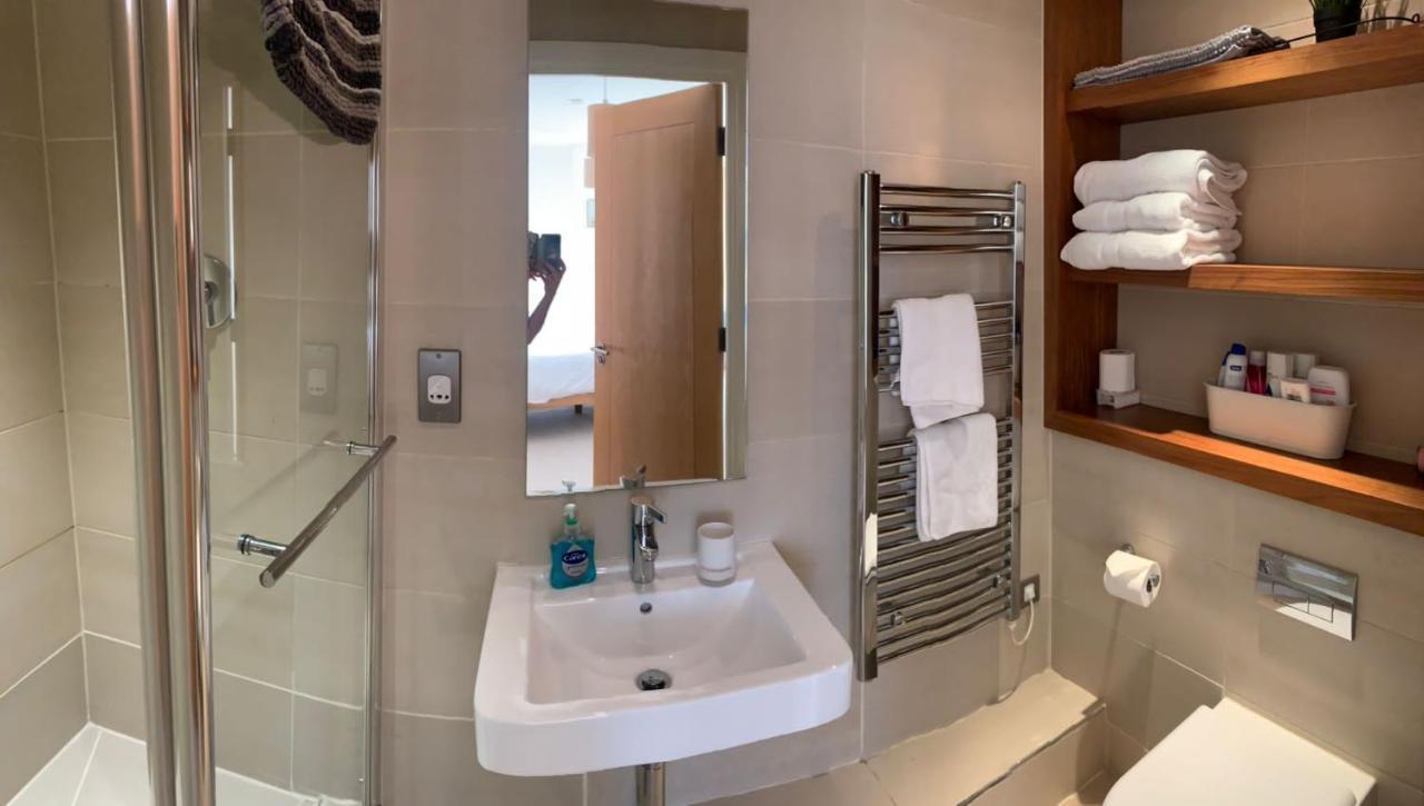 2 Bed Apartment In Granary Wharf Leeds Leeds  Dış mekan fotoğraf